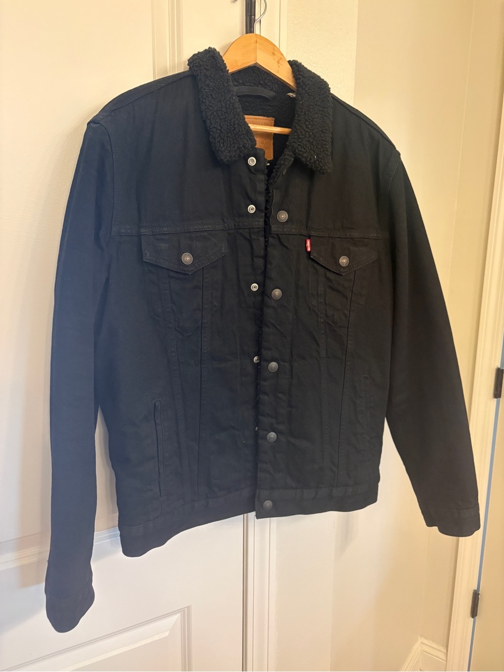 Levi's Black Sherpa-Lined Shirt Jacket
